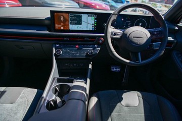https://vehicle-cdn.autoleague.cloud/23977_620255156_7.jpg