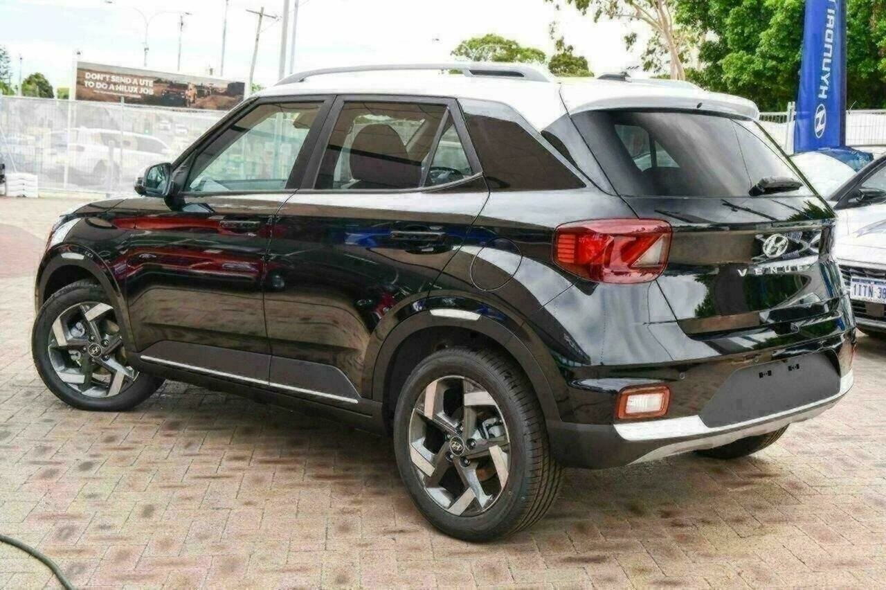 Hyundai Venue image 3