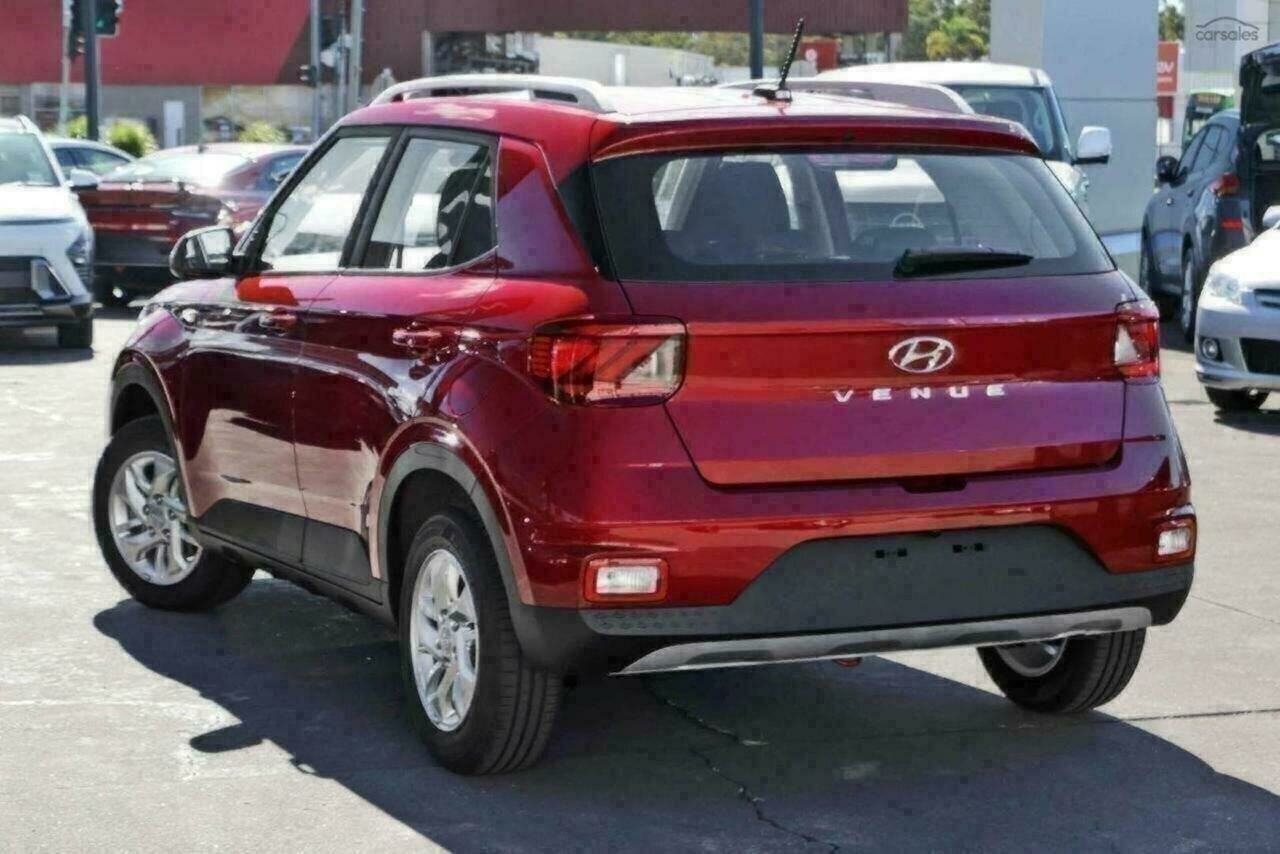 Hyundai Venue image 4