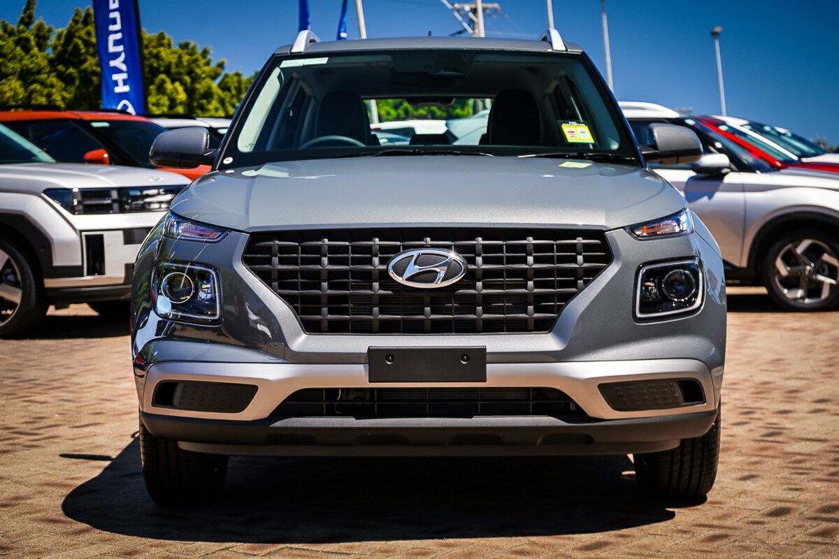 Hyundai Venue image 3