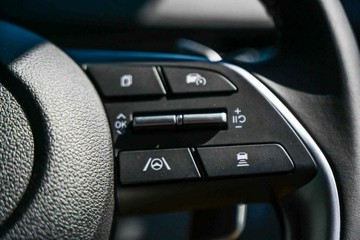 https://vehicle-cdn.autoleague.cloud/23977_620257889_12.jpg