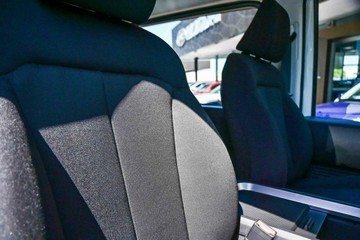 https://vehicle-cdn.autoleague.cloud/23977_620257889_15.jpg