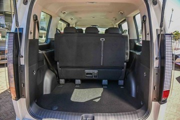 https://vehicle-cdn.autoleague.cloud/23977_620257889_18.jpg
