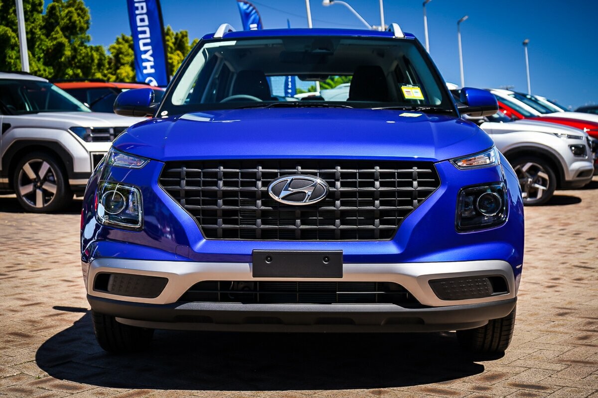 Hyundai Venue image 3