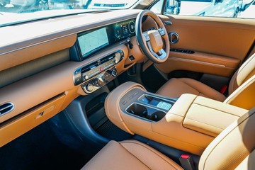 https://vehicle-cdn.autoleague.cloud/23977_620258547_12.jpg