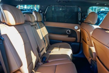 https://vehicle-cdn.autoleague.cloud/23977_620258547_14.jpg
