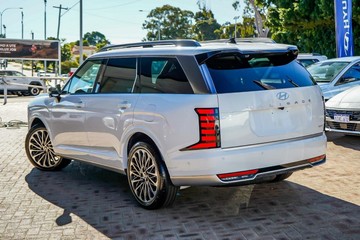https://vehicle-cdn.autoleague.cloud/23977_620258547_4.jpg