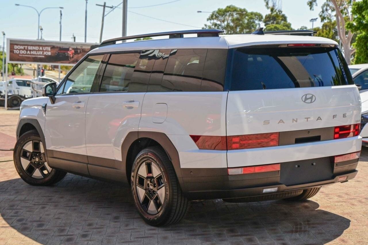 Hyundai Santa Fe image 4