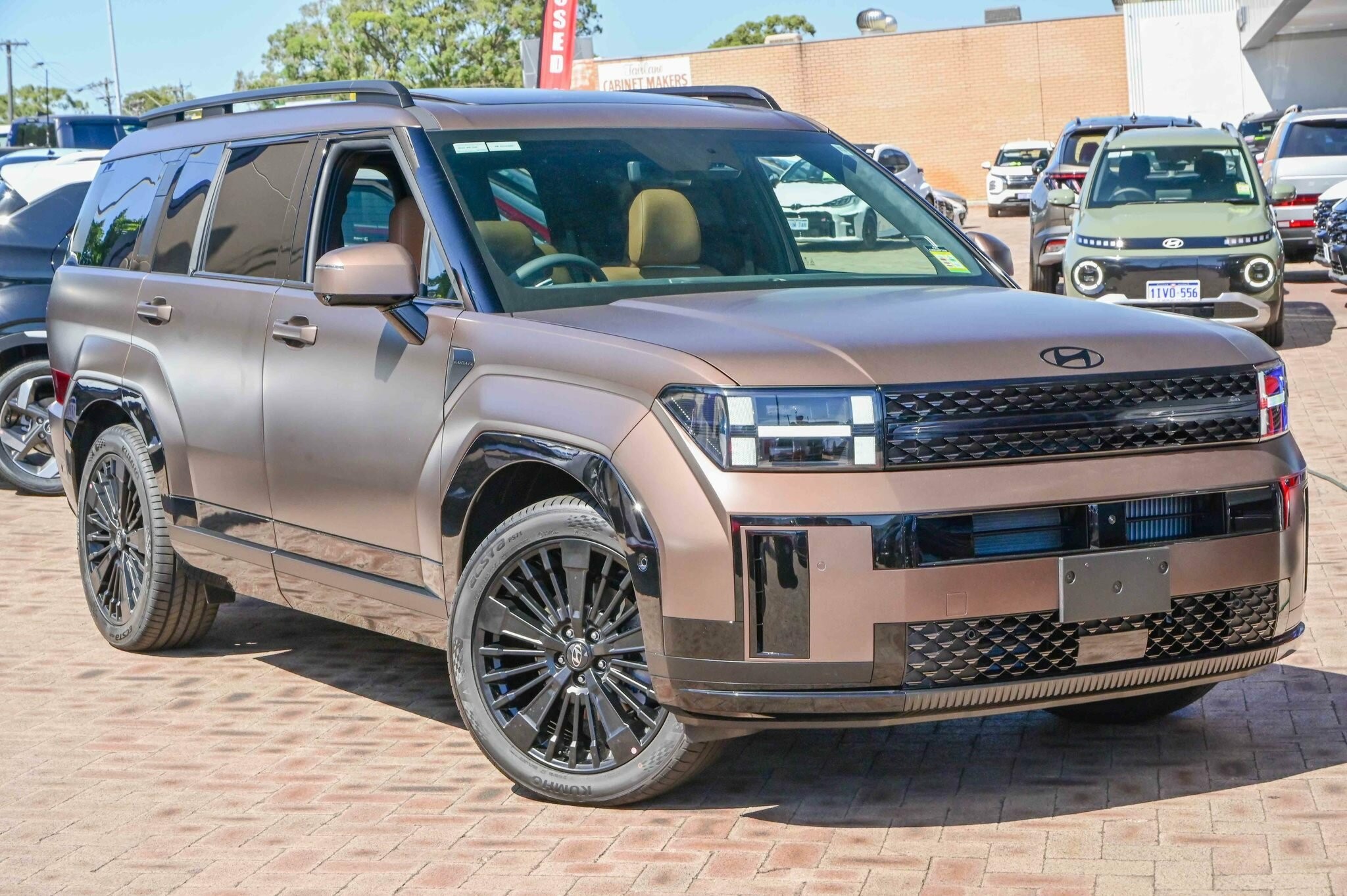 Hyundai Santa Fe image 1