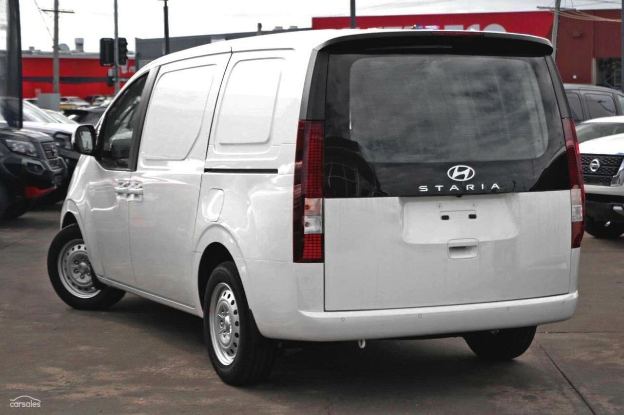 Hyundai Staria Load image 4