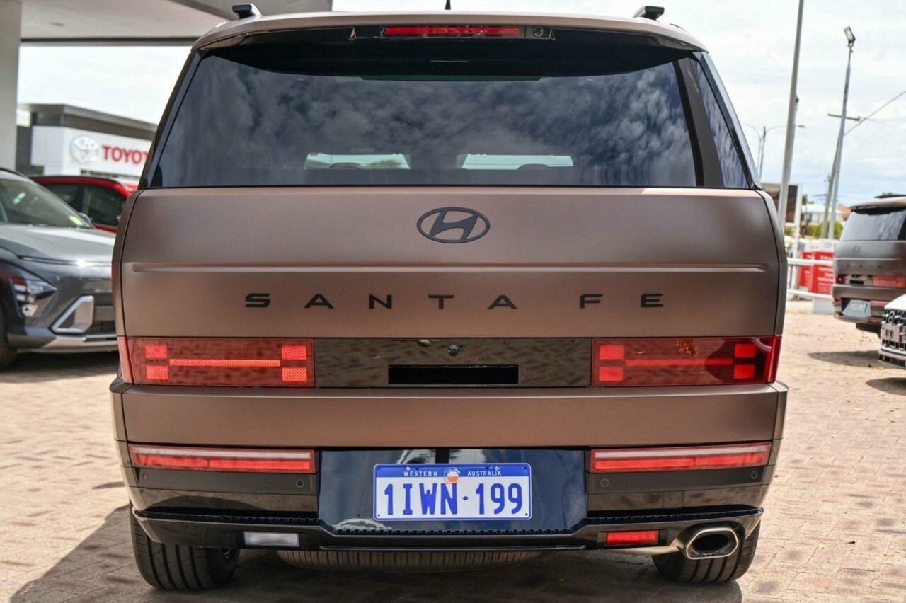 Hyundai Santa Fe image 3