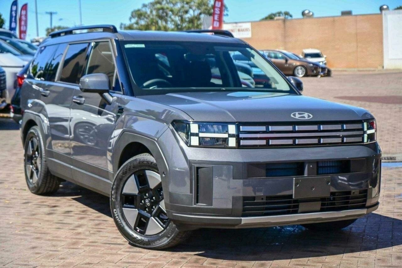 Hyundai Santa Fe image 1