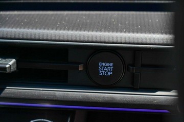 https://vehicle-cdn.autoleague.cloud/23977_620259226_17.jpg