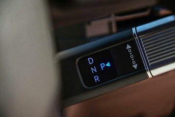 https://vehicle-cdn.autoleague.cloud/23977_620259226_18.jpg