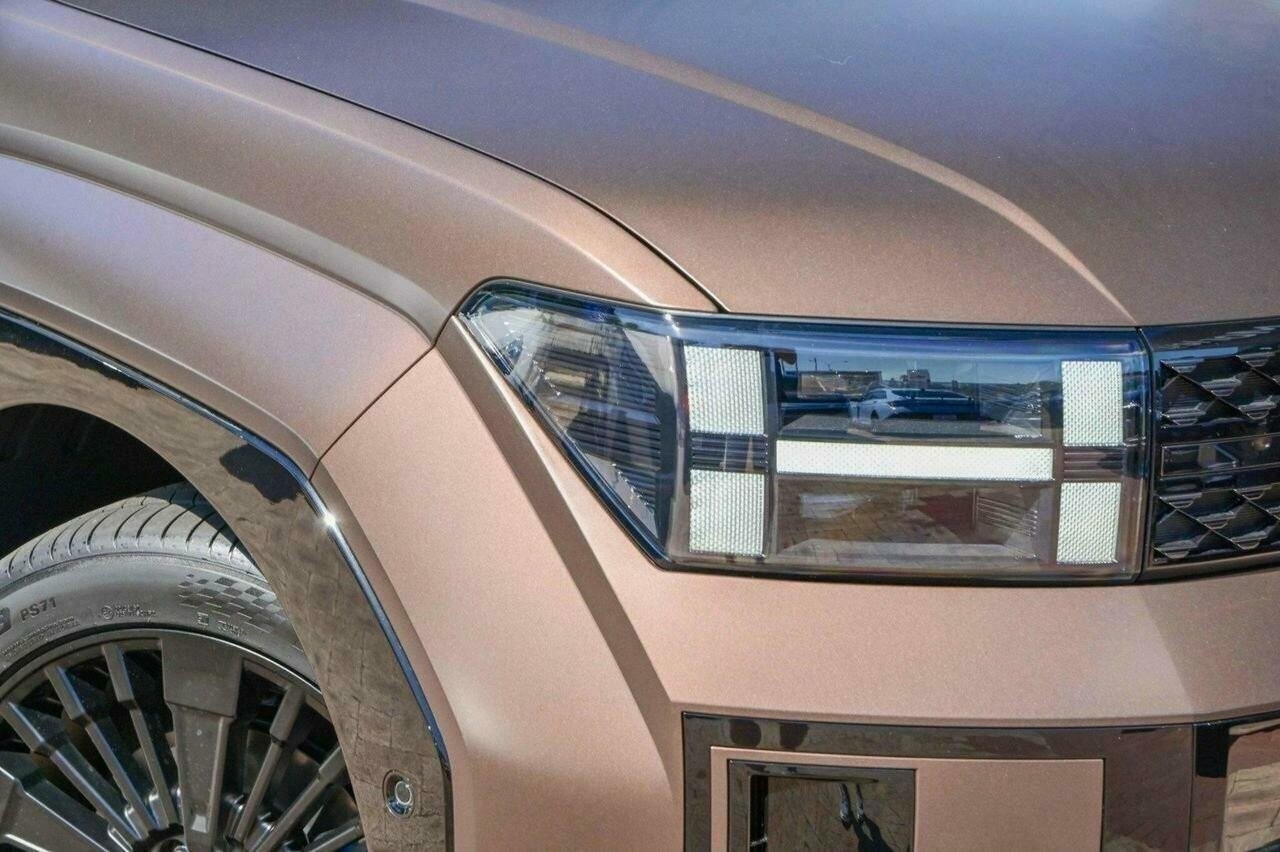 Hyundai Santa Fe image 2