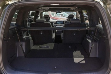 https://vehicle-cdn.autoleague.cloud/23977_620259226_25.jpg