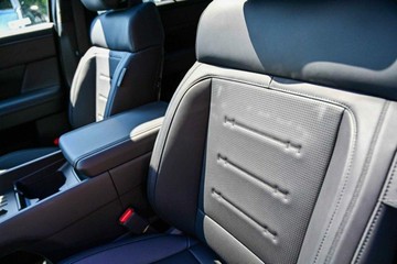 https://vehicle-cdn.autoleague.cloud/23977_620259226_27.jpg