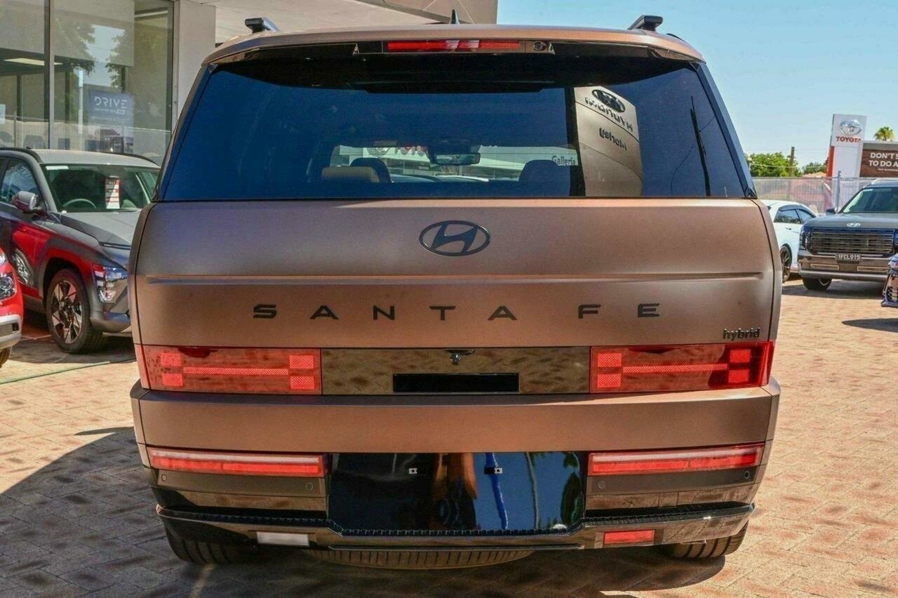 Hyundai Santa Fe image 4
