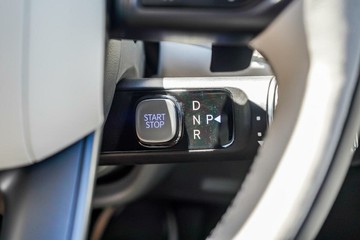https://vehicle-cdn.autoleague.cloud/23977_620259817_17.jpg