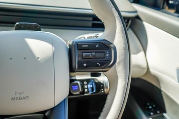 https://vehicle-cdn.autoleague.cloud/23977_620259817_19.jpg