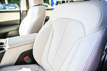 https://vehicle-cdn.autoleague.cloud/23977_620259817_23.jpg