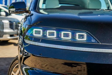 https://vehicle-cdn.autoleague.cloud/23977_620259817_4.jpg