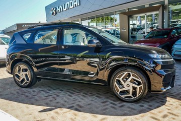 https://vehicle-cdn.autoleague.cloud/23977_620259817_7.jpg