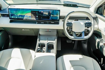 https://vehicle-cdn.autoleague.cloud/23977_620259817_8.jpg