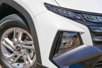 https://vehicle-cdn.autoleague.cloud/23977_620260052_21.jpg