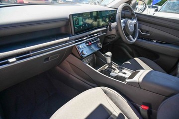 https://vehicle-cdn.autoleague.cloud/23977_620260052_9.jpg