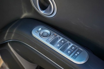 https://vehicle-cdn.autoleague.cloud/23977_620260275_22.jpg