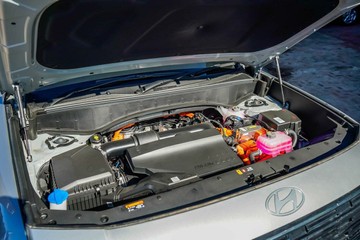 https://vehicle-cdn.autoleague.cloud/23977_620260275_23.jpg