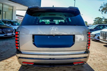 https://vehicle-cdn.autoleague.cloud/23977_620260275_5.jpg