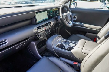 https://vehicle-cdn.autoleague.cloud/23977_620260275_9.jpg