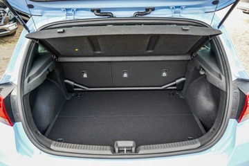 https://vehicle-cdn.autoleague.cloud/23977_620260413_12.jpg