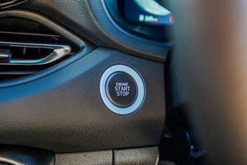 https://vehicle-cdn.autoleague.cloud/23977_620260426_17.jpg