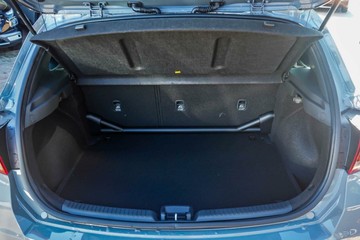 https://vehicle-cdn.autoleague.cloud/23977_620260432_12.jpg