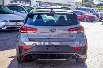 https://vehicle-cdn.autoleague.cloud/23977_620260432_3.jpg