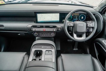 https://vehicle-cdn.autoleague.cloud/23977_620260457_10.jpg