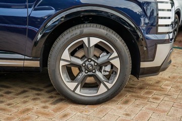 https://vehicle-cdn.autoleague.cloud/23977_620260457_23.jpg
