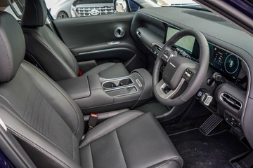 https://vehicle-cdn.autoleague.cloud/23977_620260457_9.jpg