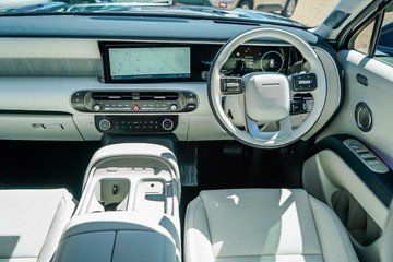 https://vehicle-cdn.autoleague.cloud/23977_620260467_11.jpg