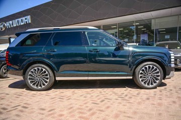 https://vehicle-cdn.autoleague.cloud/23977_620260467_6.jpg