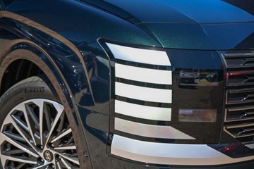 https://vehicle-cdn.autoleague.cloud/23977_620260467_8.jpg