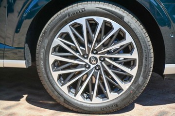 https://vehicle-cdn.autoleague.cloud/23977_620260467_9.jpg
