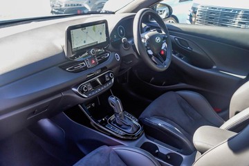 https://vehicle-cdn.autoleague.cloud/23977_620260482_10.jpg