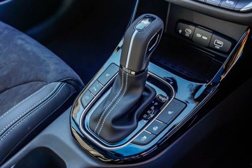 https://vehicle-cdn.autoleague.cloud/23977_620260482_19.jpg
