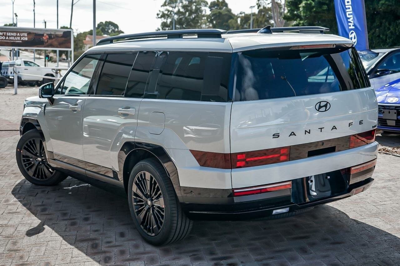 Hyundai Santa Fe image 2