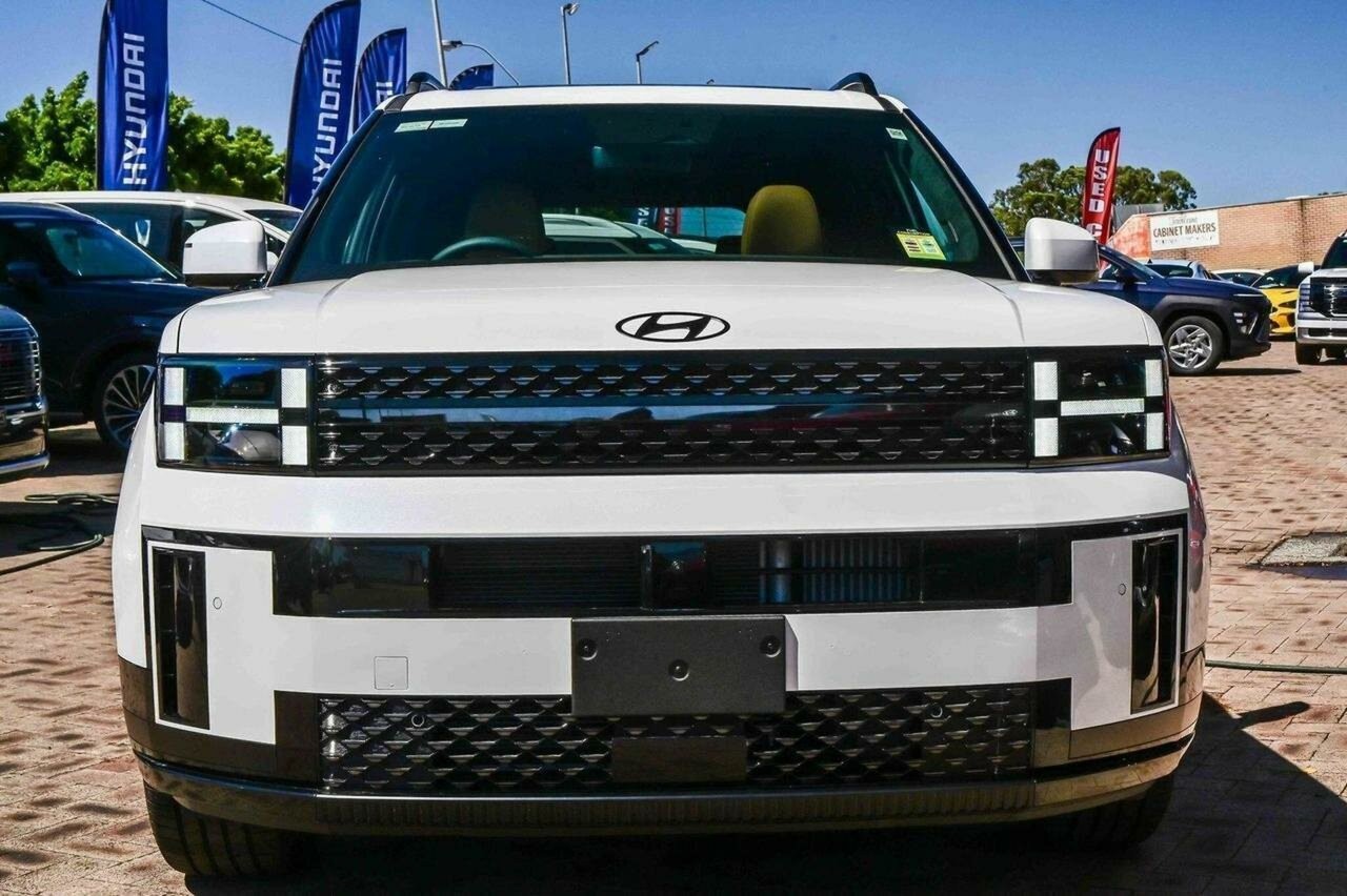 Hyundai Santa Fe image 2