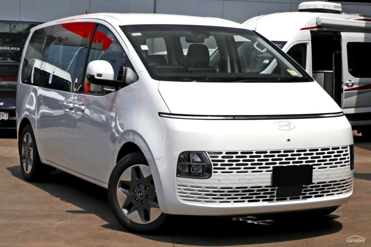 Hyundai Staria image 1
